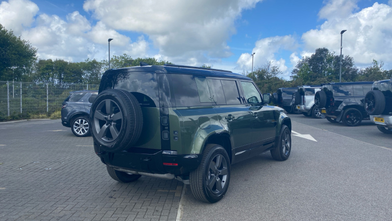 Land Rover Defender 3.0 D250 X-Dynamic SE 110 5dr Auto Diesel Estate